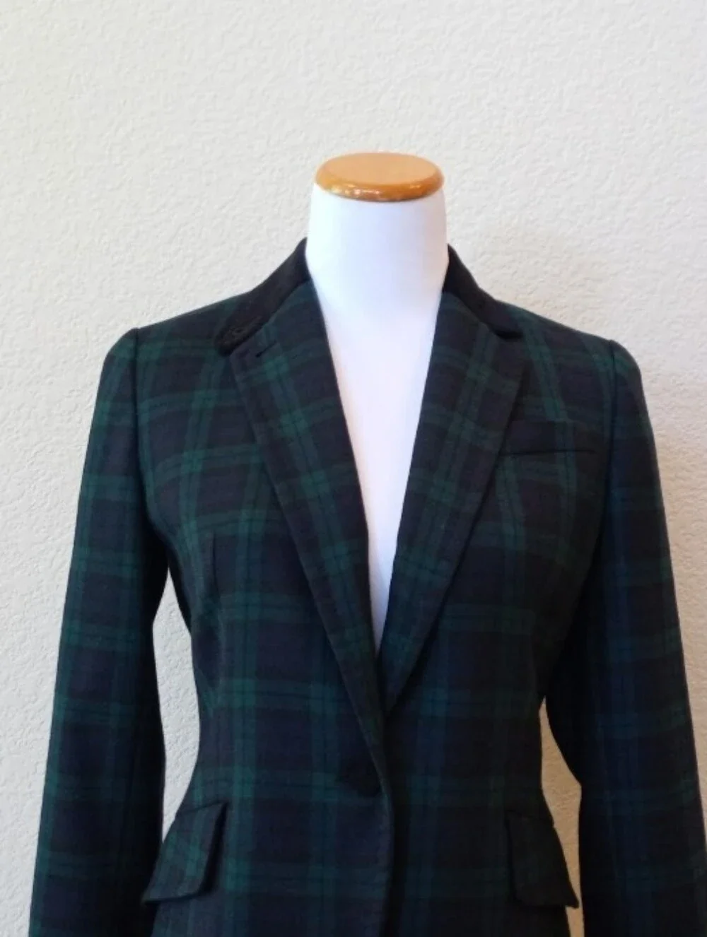 Talbots classic tailored wool blend blazer in a dark green plaid
